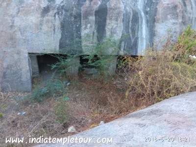 Pancha pandavar cave,Arankandanallur