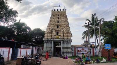 Sri Pushparatheswarar Temple - Gnayiru