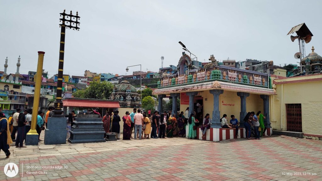 Kuzhanthai velappar temple- poombarai